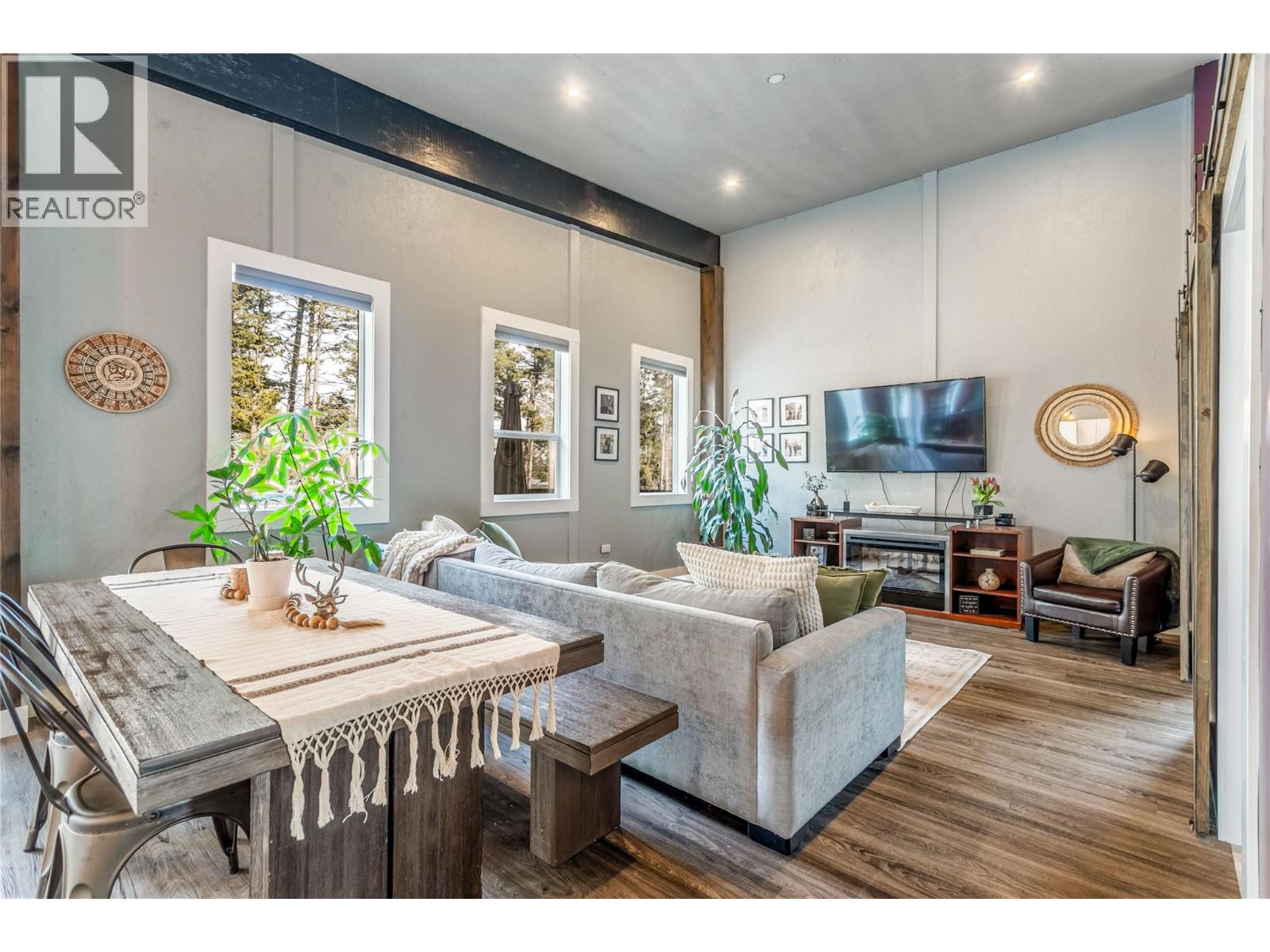  761 Fairbridge Road, Kelowna