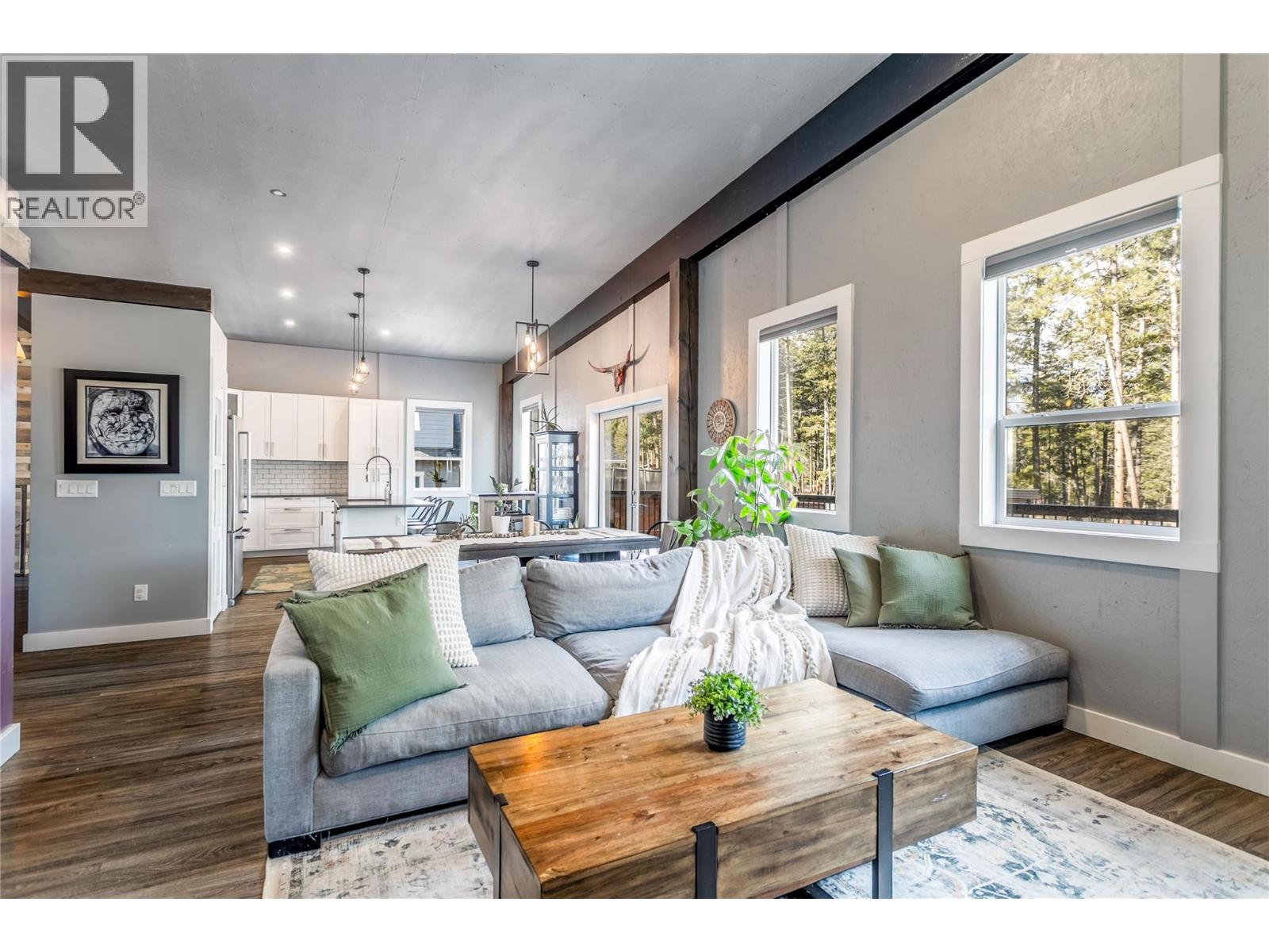  761 Fairbridge Road, Kelowna