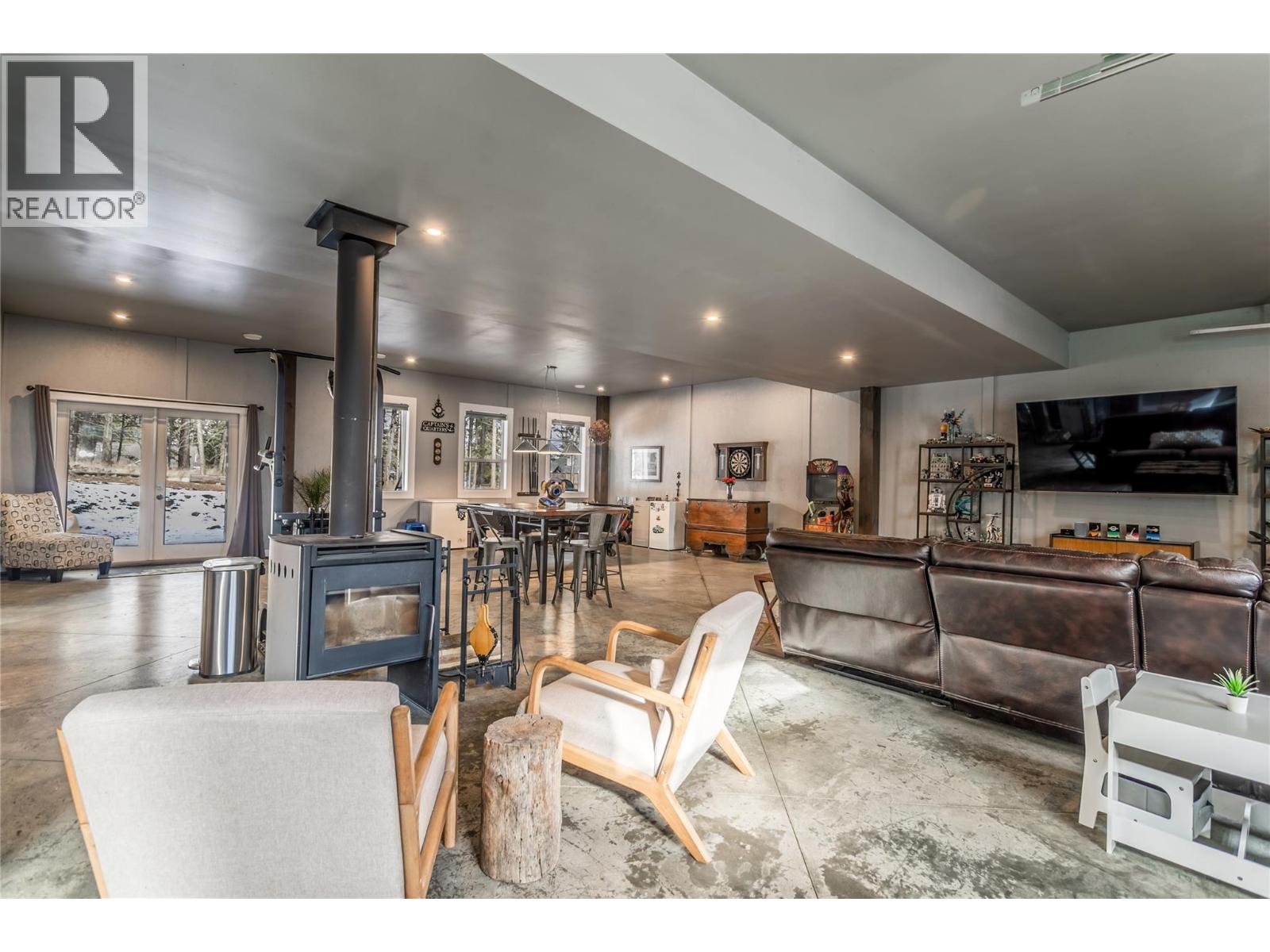  761 Fairbridge Road, Kelowna