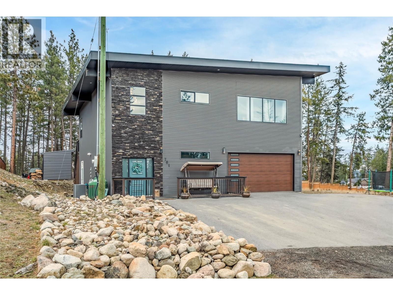  761 Fairbridge Road, Kelowna