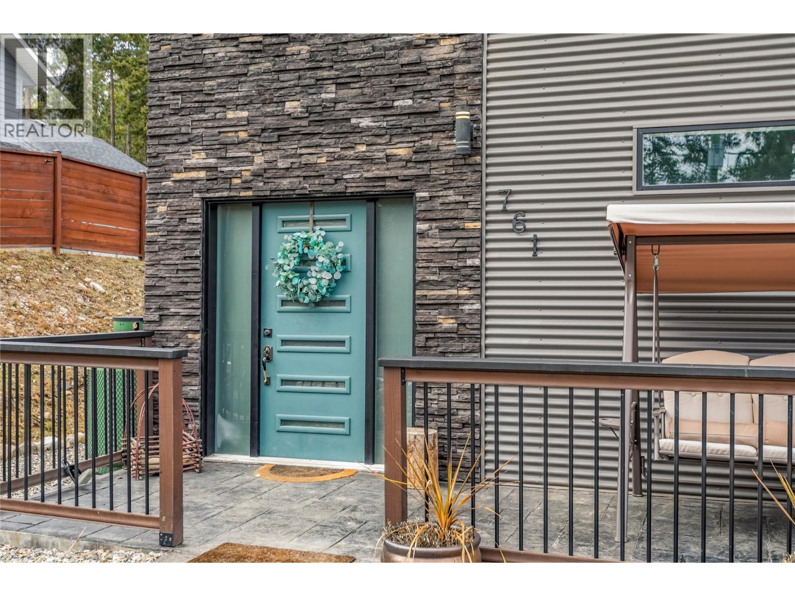  761 Fairbridge Road, Kelowna