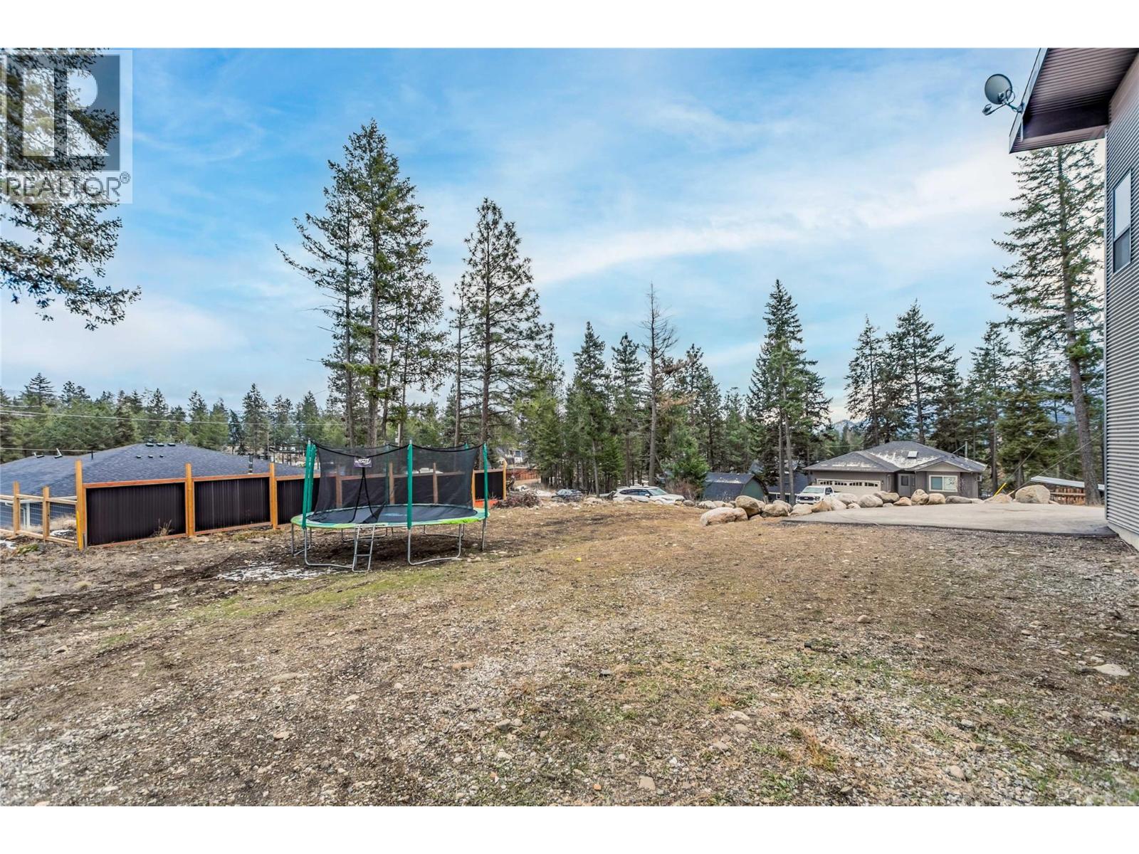  761 Fairbridge Road, Kelowna