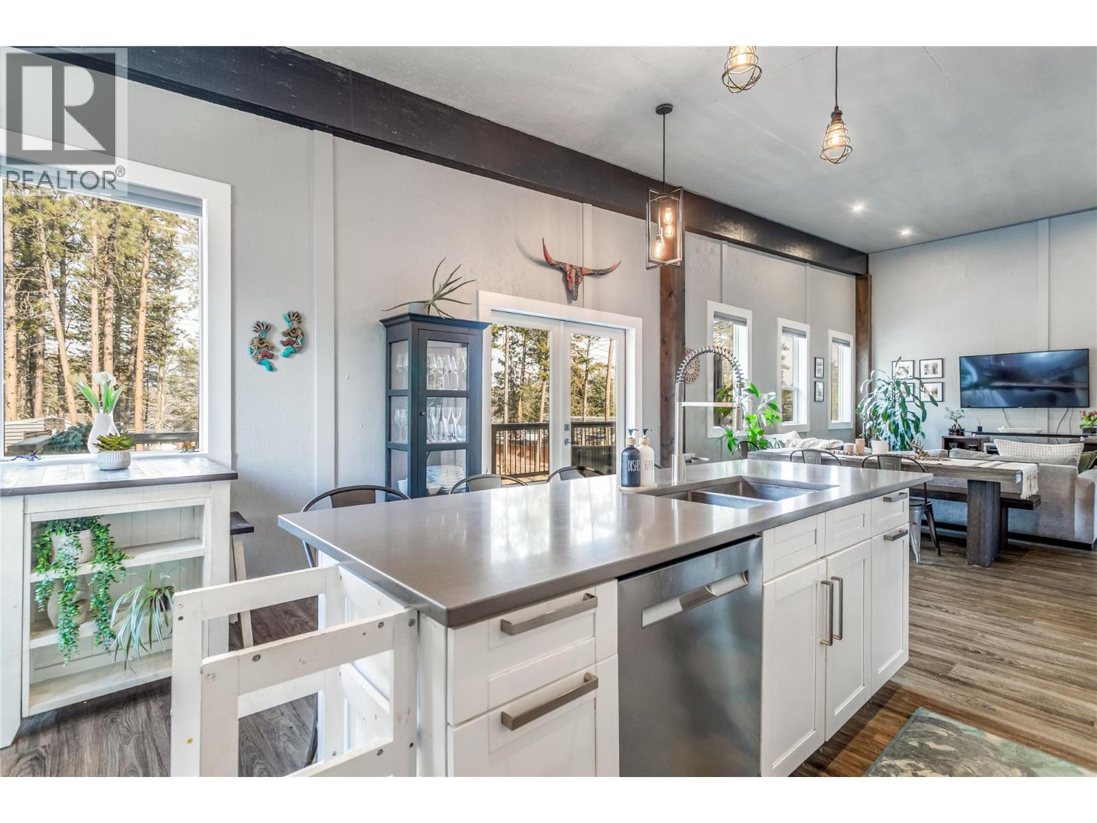  761 Fairbridge Road, Kelowna