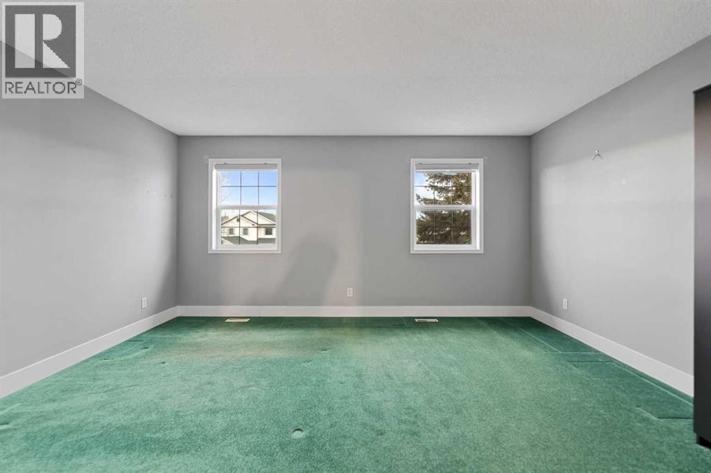 Single Family House for Sale in  Coral Springs Close NE Coral Springs Calgary 