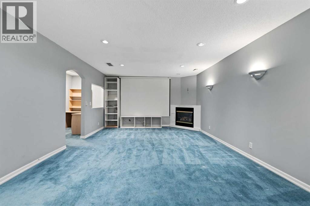 Single Family House for Sale in  Coral Springs Close NE Coral Springs Calgary 