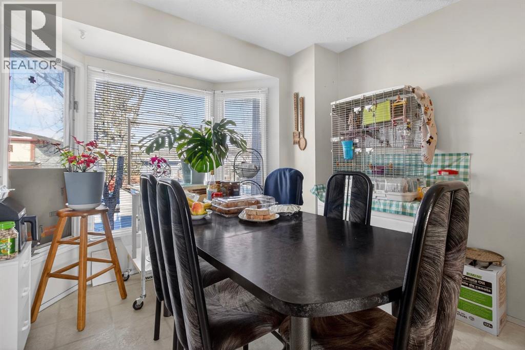 Single Family House for Sale in  Templeby Way NE Temple Calgary 