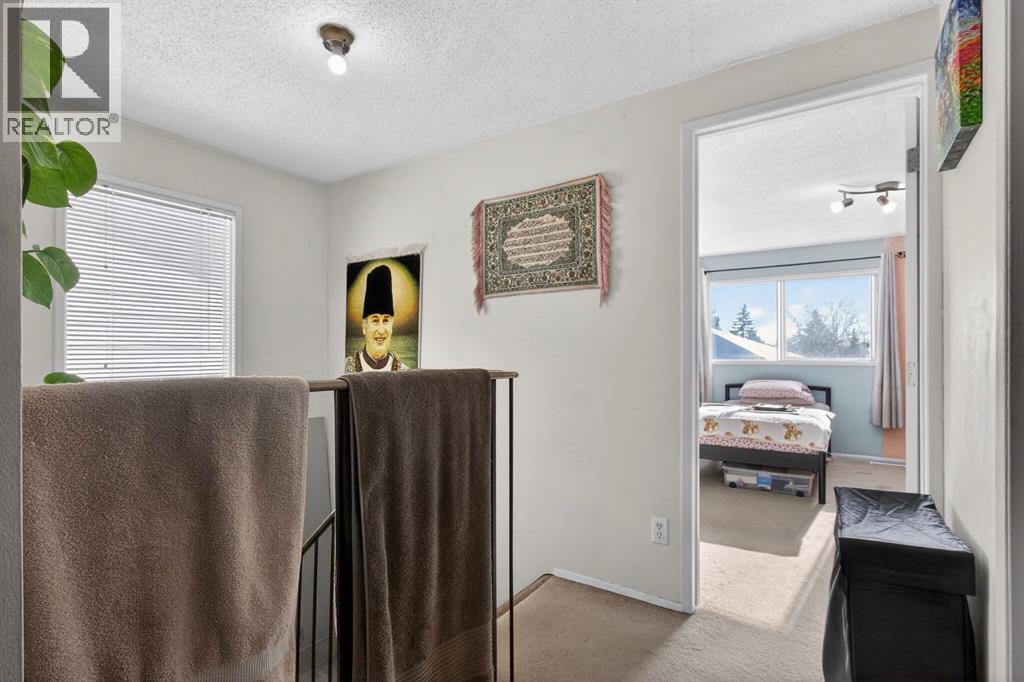 Single Family House for Sale in  Templeby Way NE Temple Calgary 