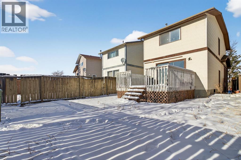 Single Family House for Sale in  Templeby Way NE Temple Calgary 