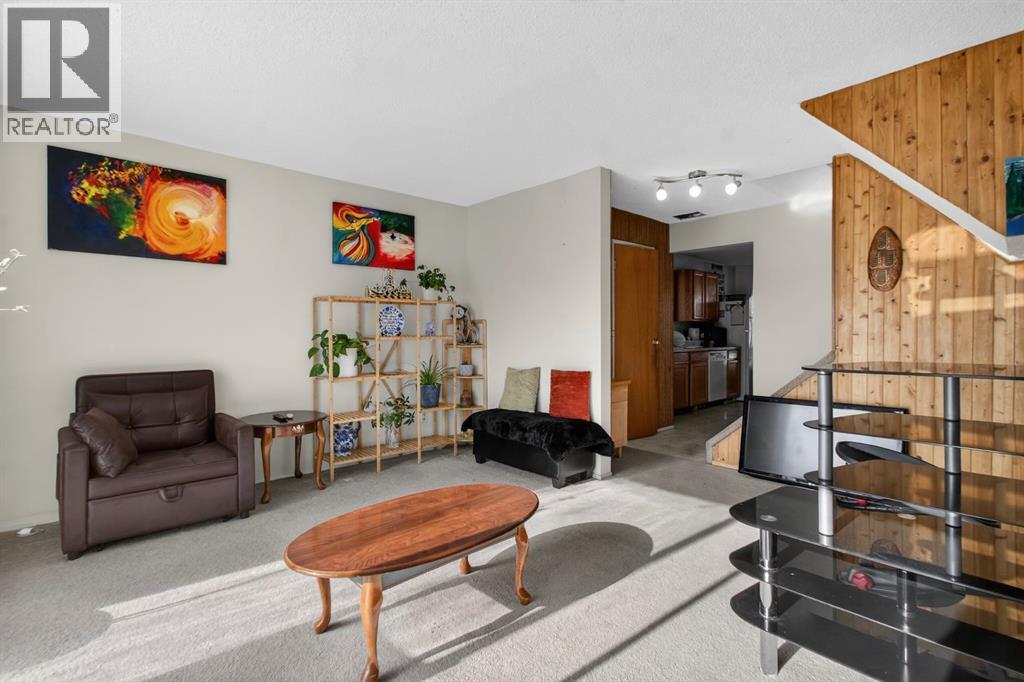 Single Family House for Sale in  Templeby Way NE Temple Calgary 