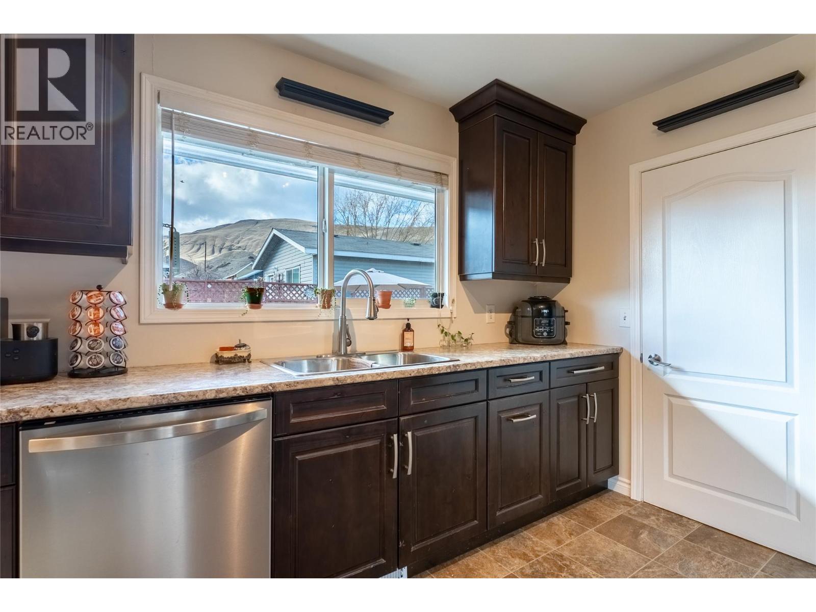 611 PINE Street, Ashcroft