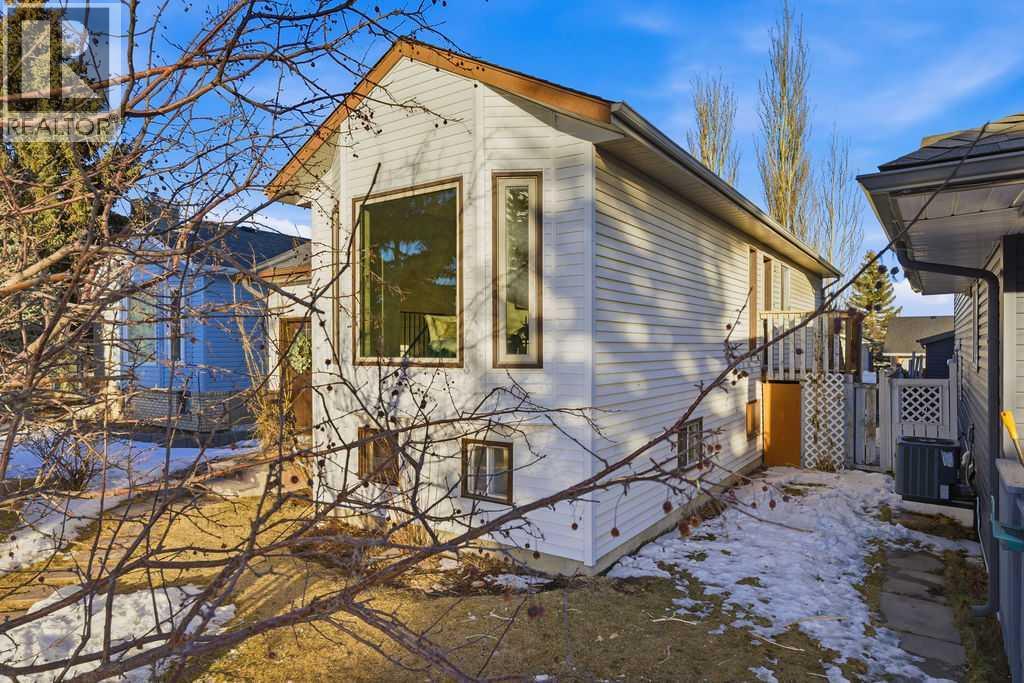 Single Family House Bi-level for Sale in  Coventry Place NE Coventry Hills Calgary 