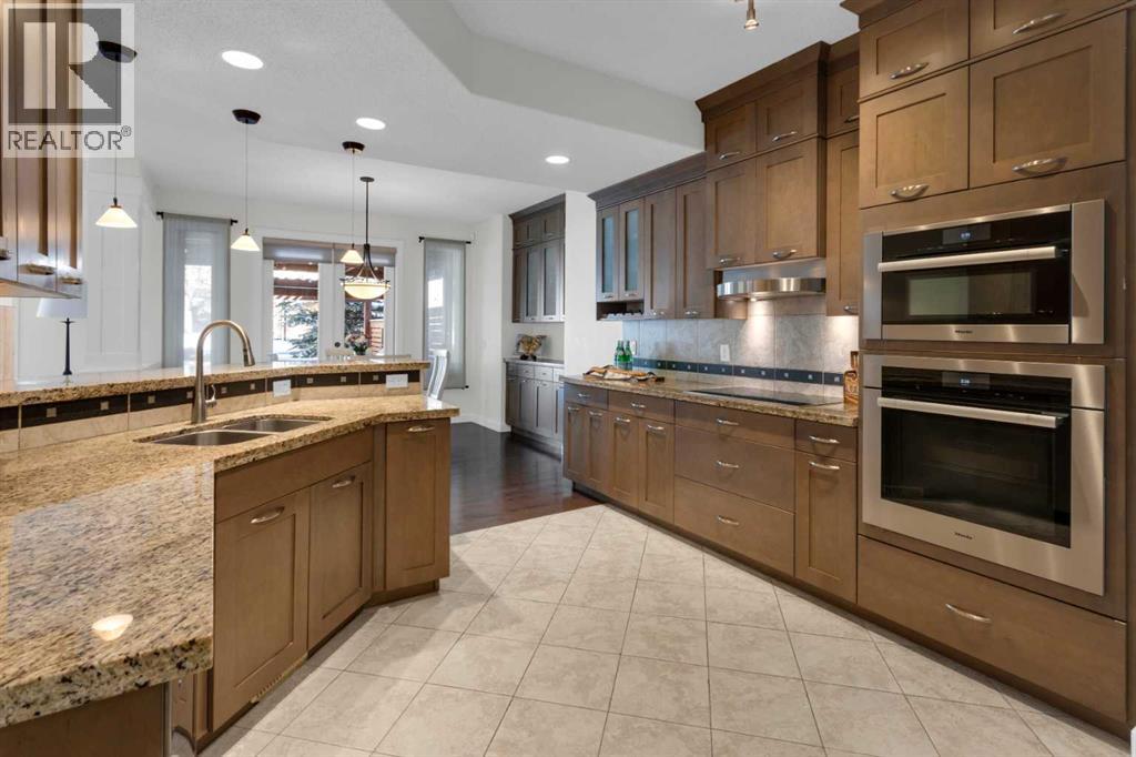 95 Discovery Ridge Boulevard SW - Photo 3 of 49, Calgary, Alberta