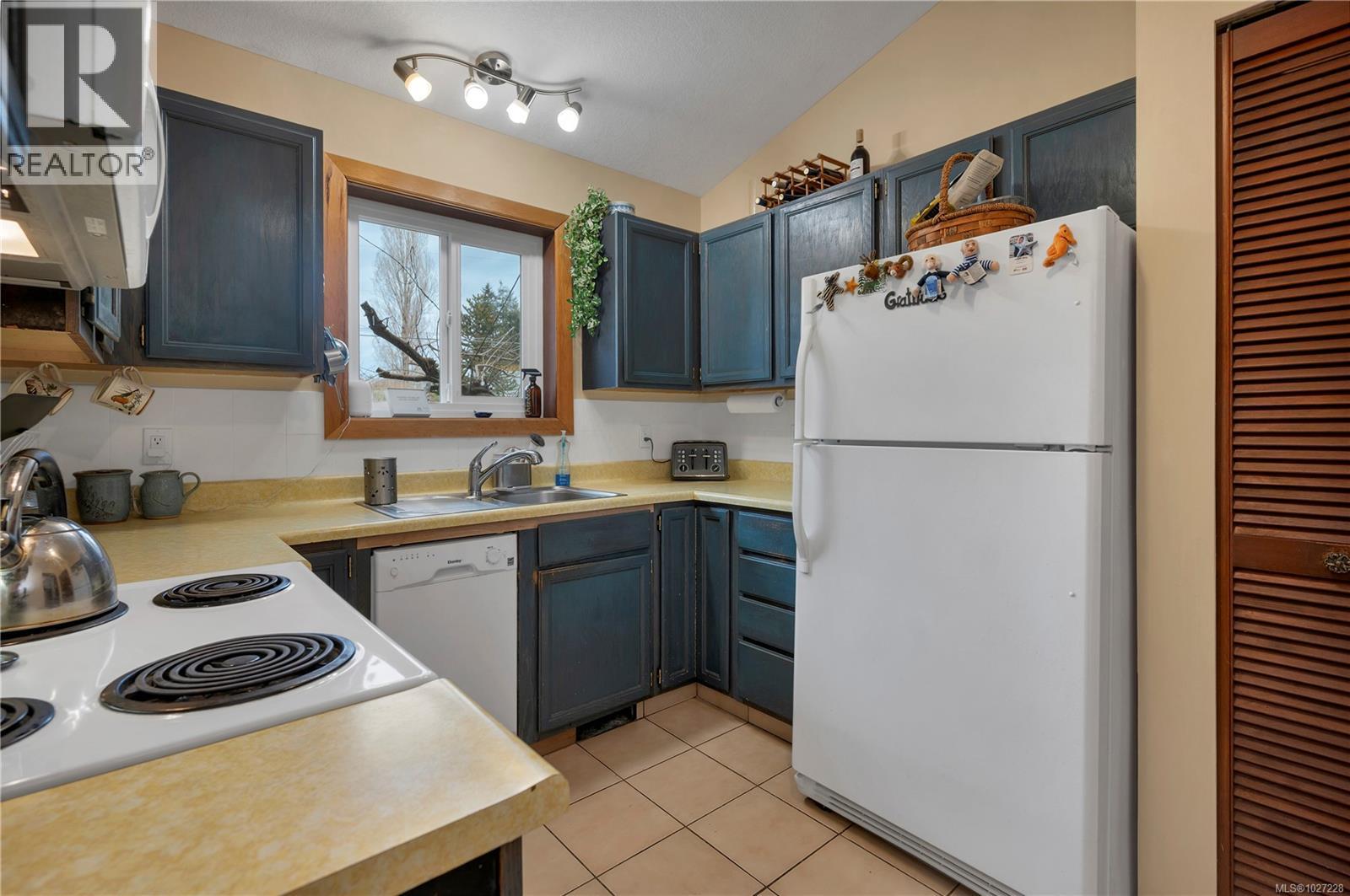 810 SHELLBOURNE BLVD - 13