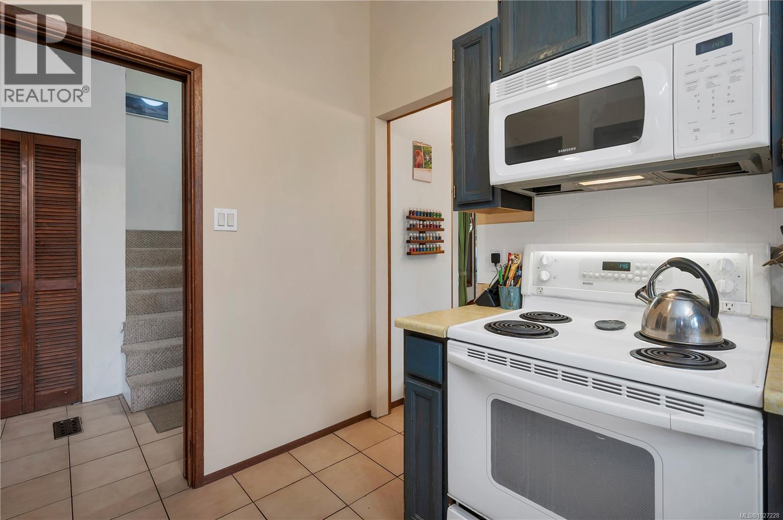 810 SHELLBOURNE BLVD - 14