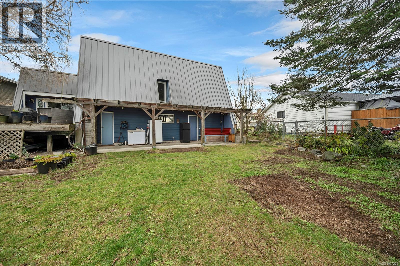 810 SHELLBOURNE BLVD - 37