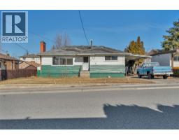  711 Nelson Avenue, Penticton