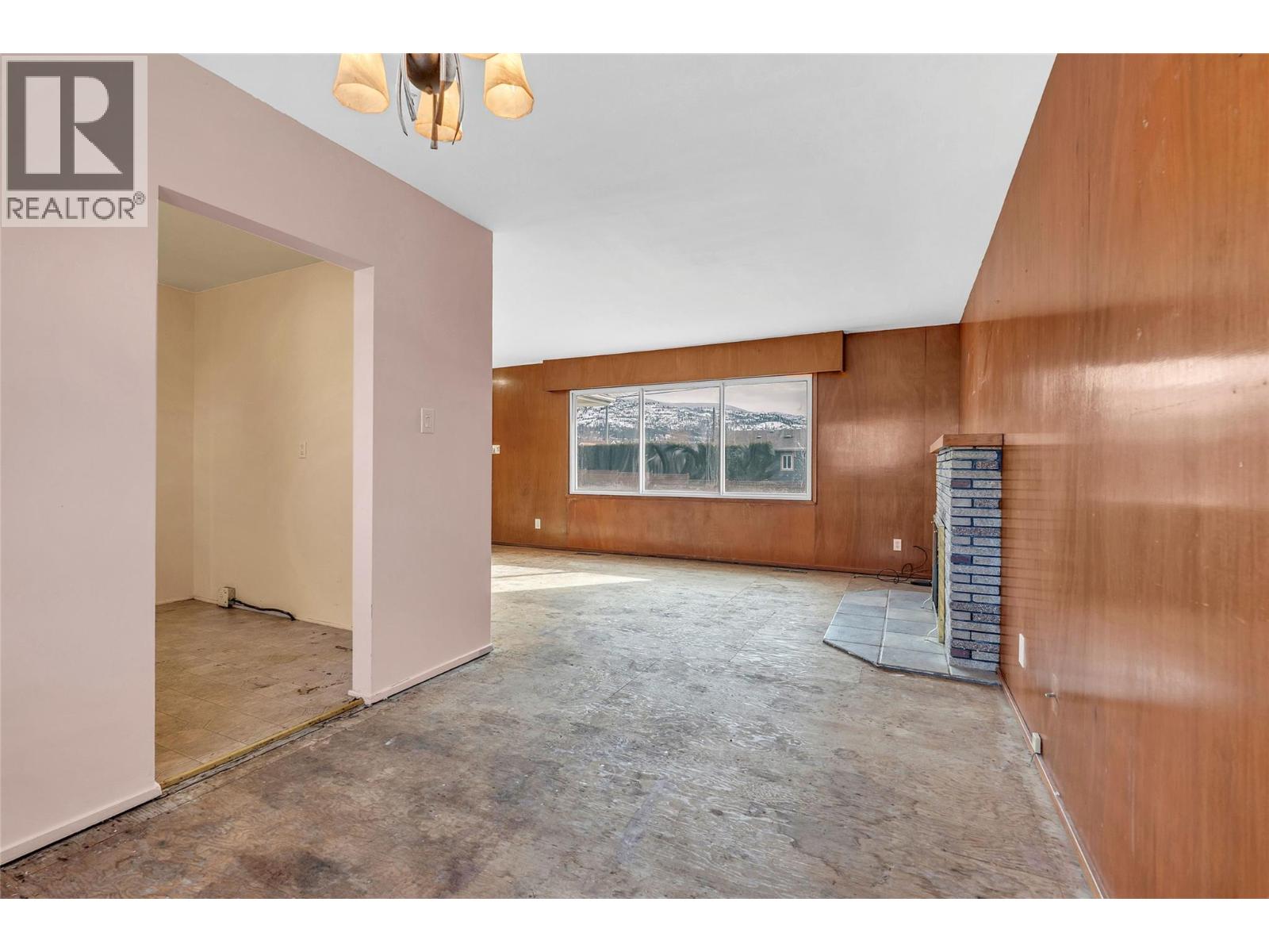  711 Nelson Avenue, Penticton