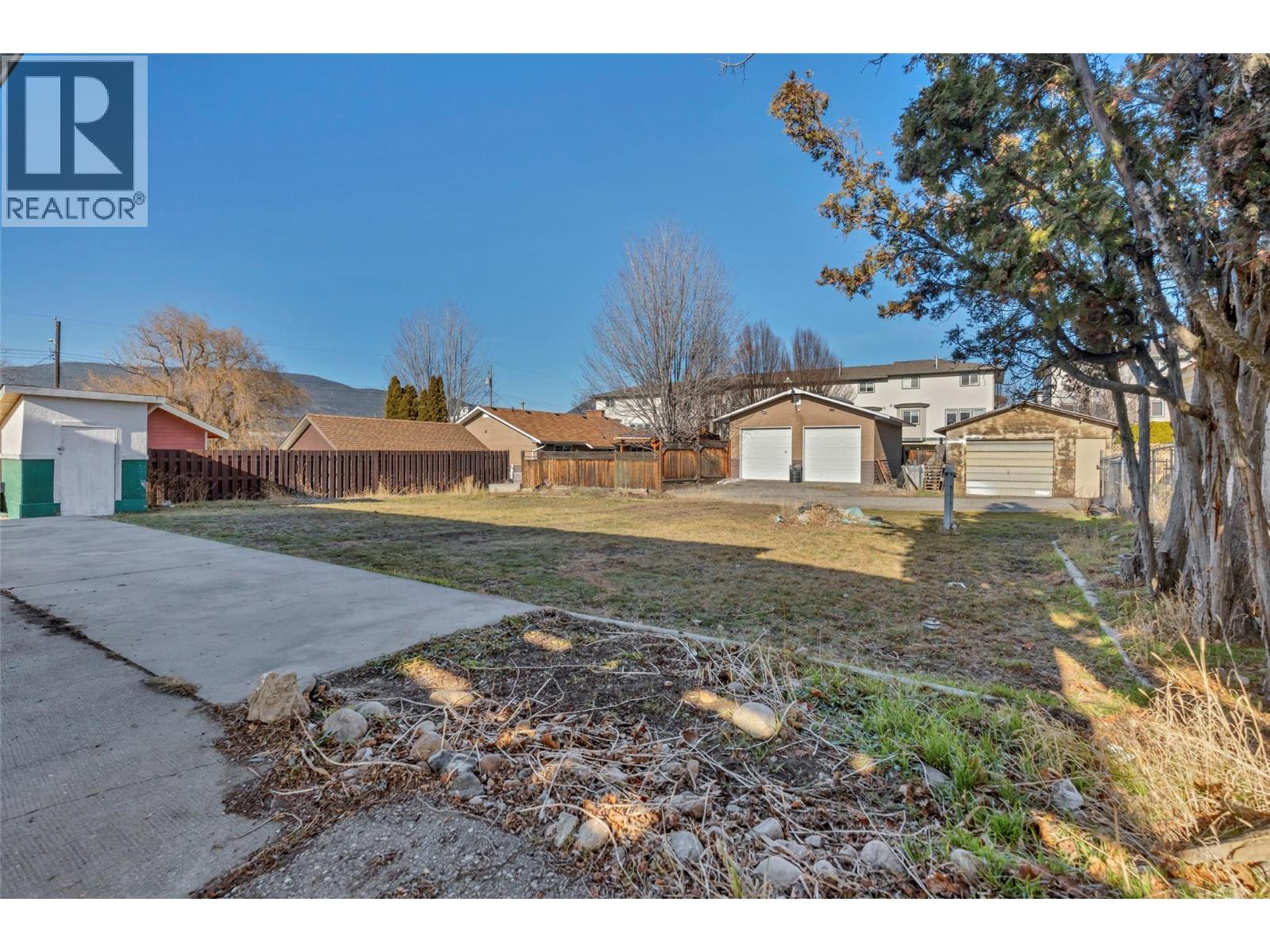  711 Nelson Avenue, Penticton