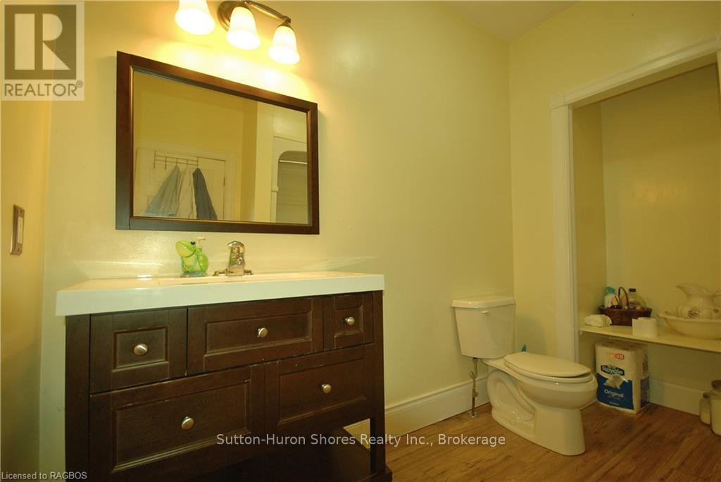 412 GODERICH STREET - 19