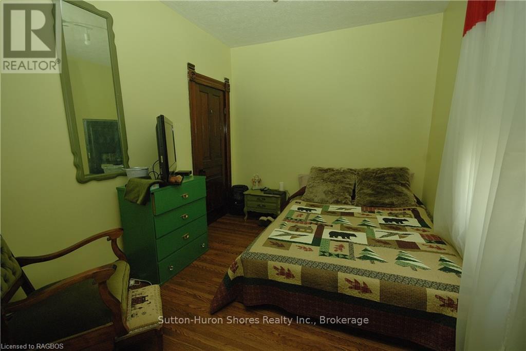 412 GODERICH STREET - 12