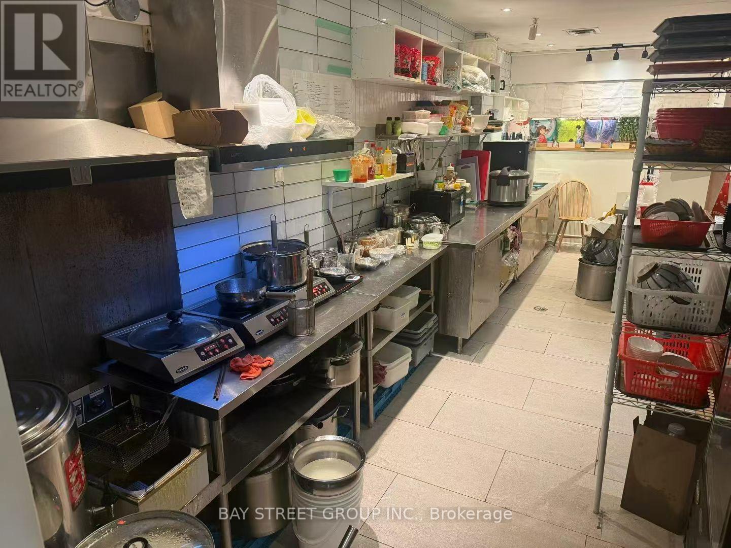 MAIN - 5315 YONGE STREET - Photo 4 of 9, Toronto (Willowdale East), Ontario