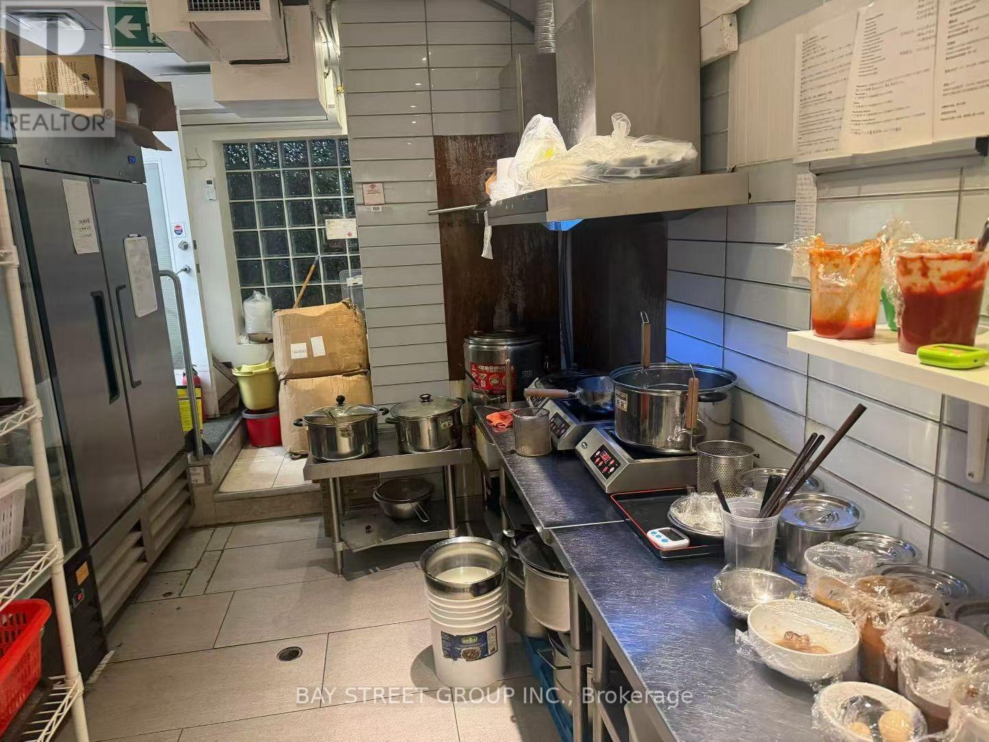 MAIN - 5315 YONGE STREET - Photo 3 of 9, Toronto (Willowdale East), Ontario