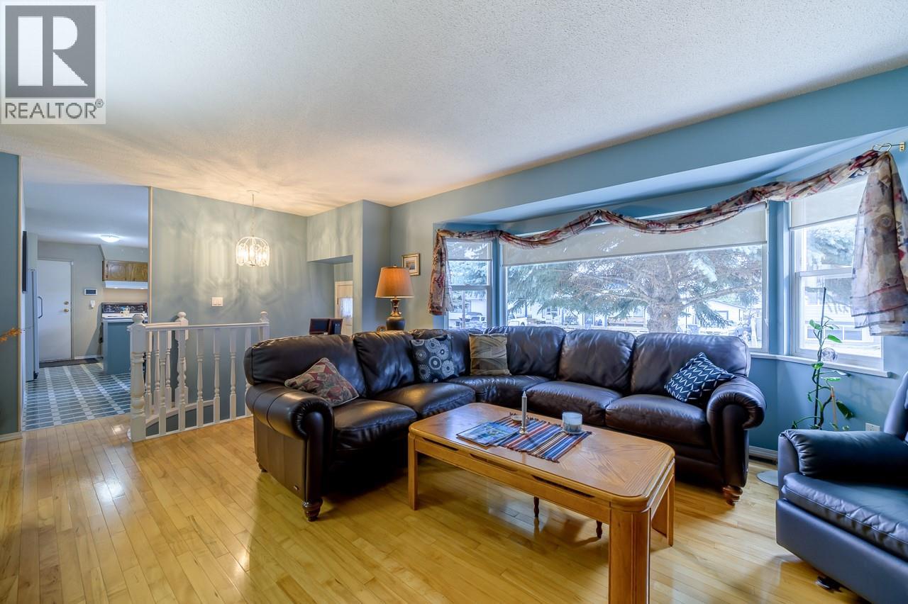 1743 SHERIDAN Drive, Kamloops