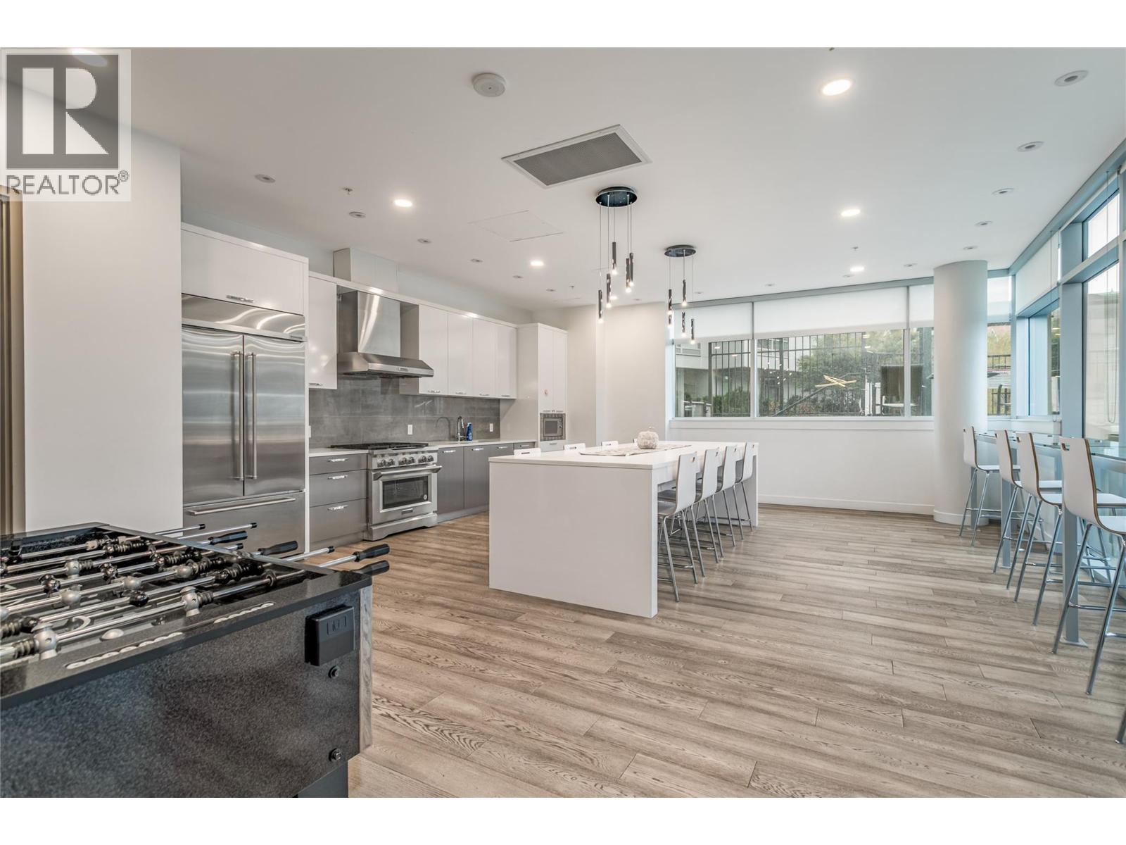 502 1151 Sunset Drive, Kelowna