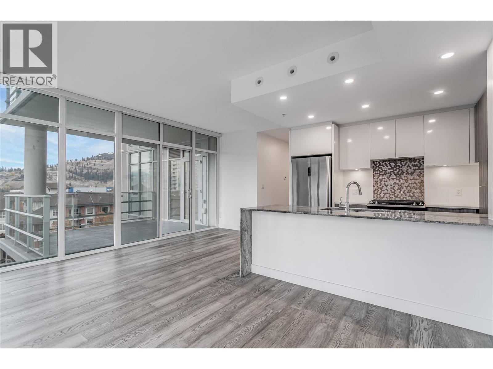 502 1151 Sunset Drive, Kelowna