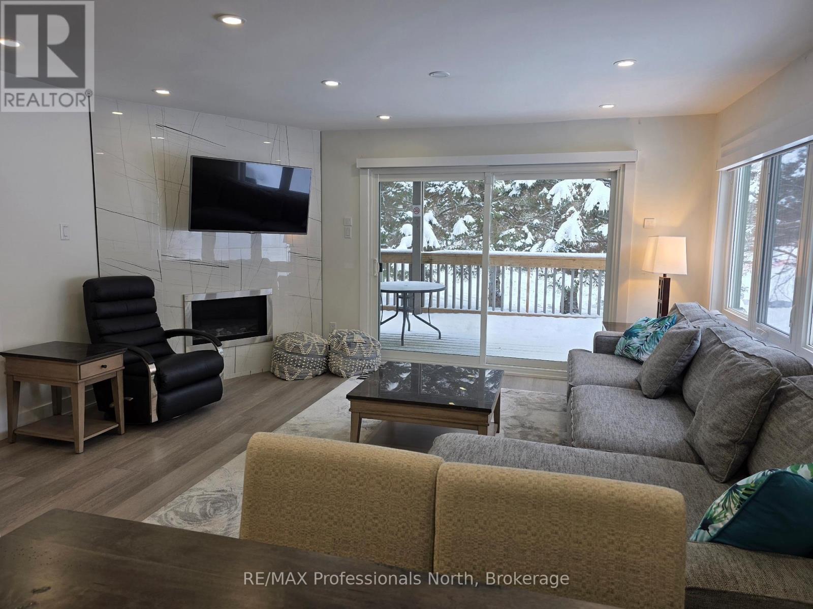 #105 32 DEERHURST GREENS DRIVE - 1