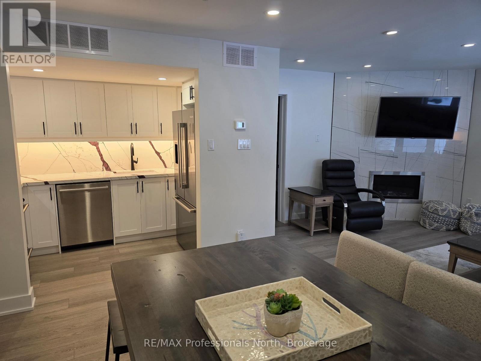 #105 32 DEERHURST GREENS DRIVE - 3