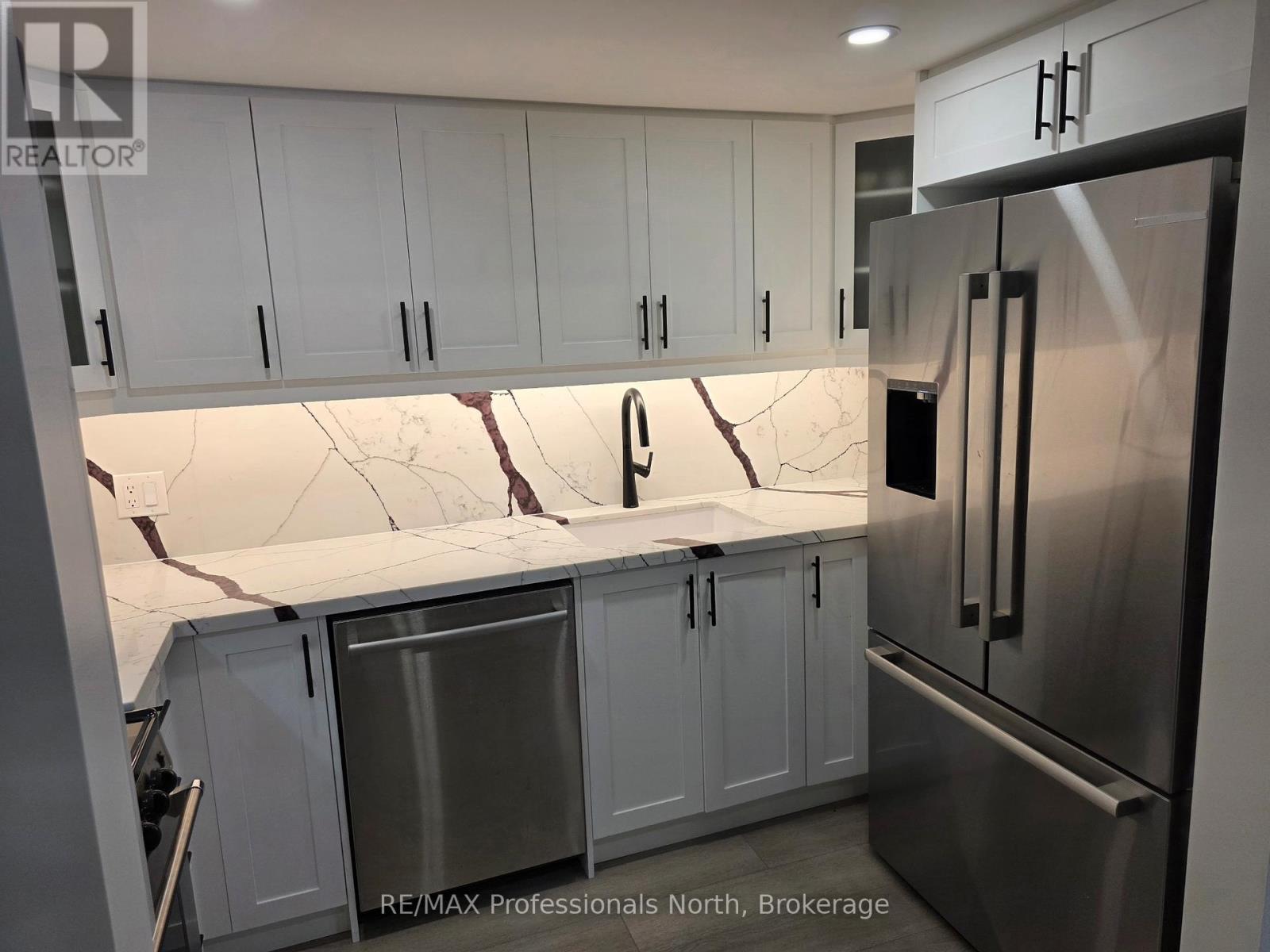 #105 32 DEERHURST GREENS DRIVE - 4