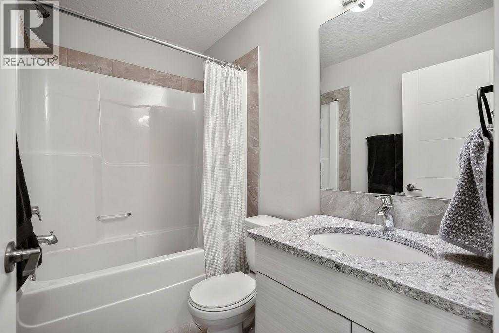 501 River Heights Drive, Cochrane