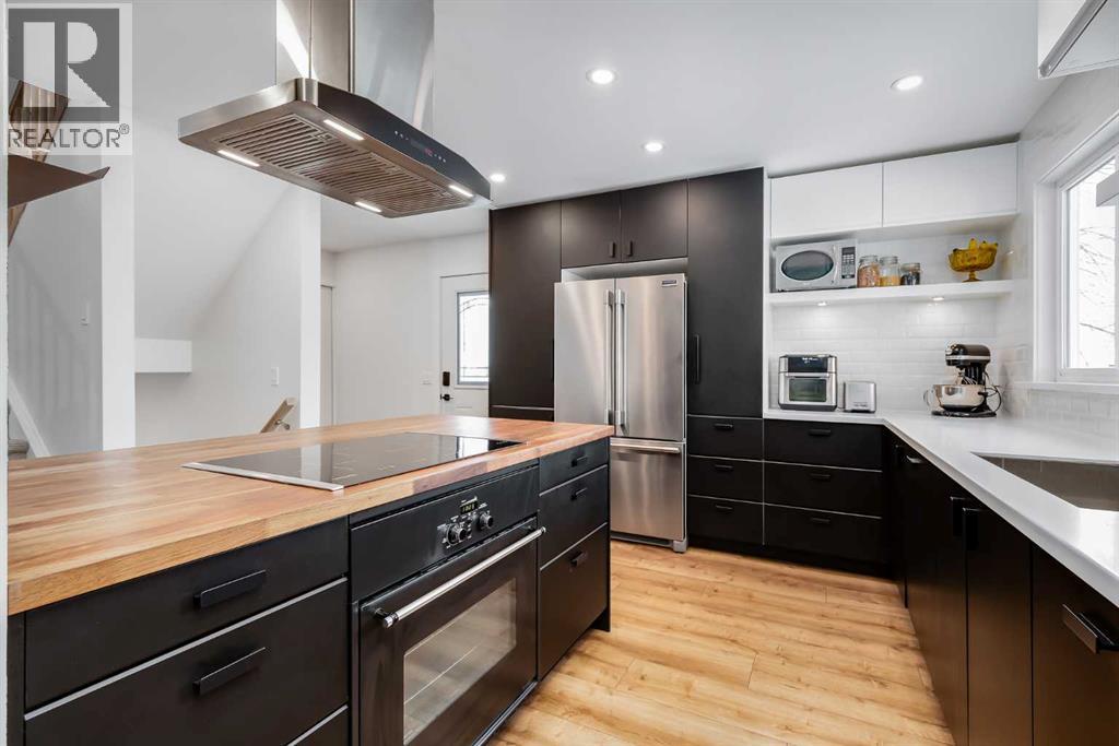 3011 32A Avenue SE - Photo 3 of 50, Calgary, Alberta