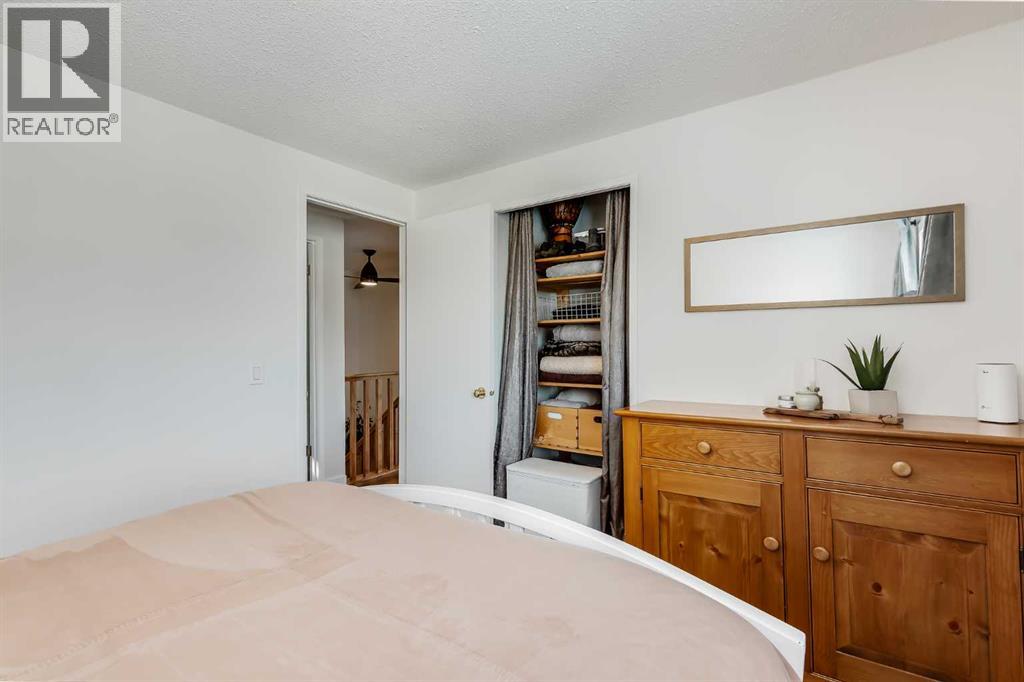 Single Family House for Sale in  A Avenue SE Dover Calgary 