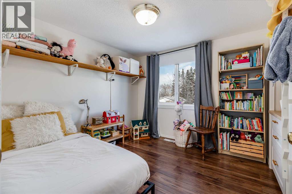 Single Family House for Sale in  A Avenue SE Dover Calgary 