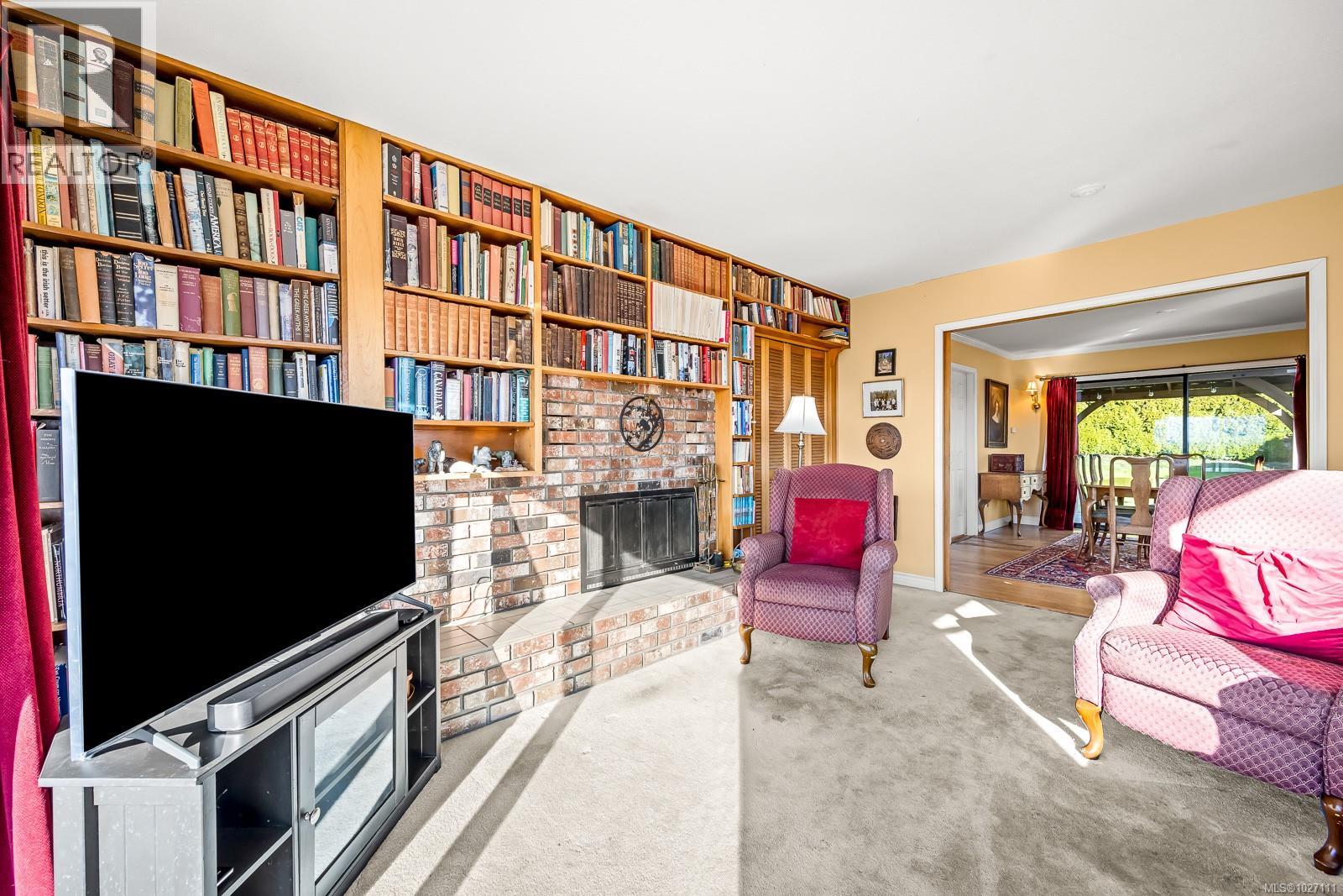 542 Washington Cres, Courtenay