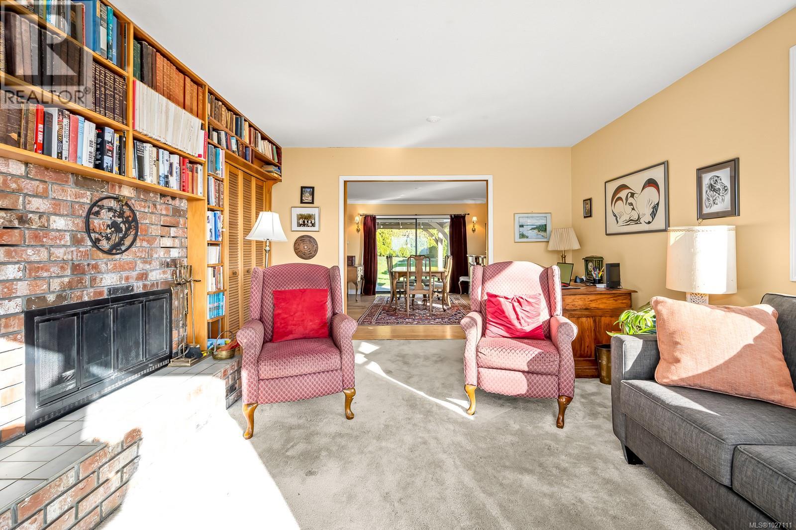 542 Washington Cres, Courtenay