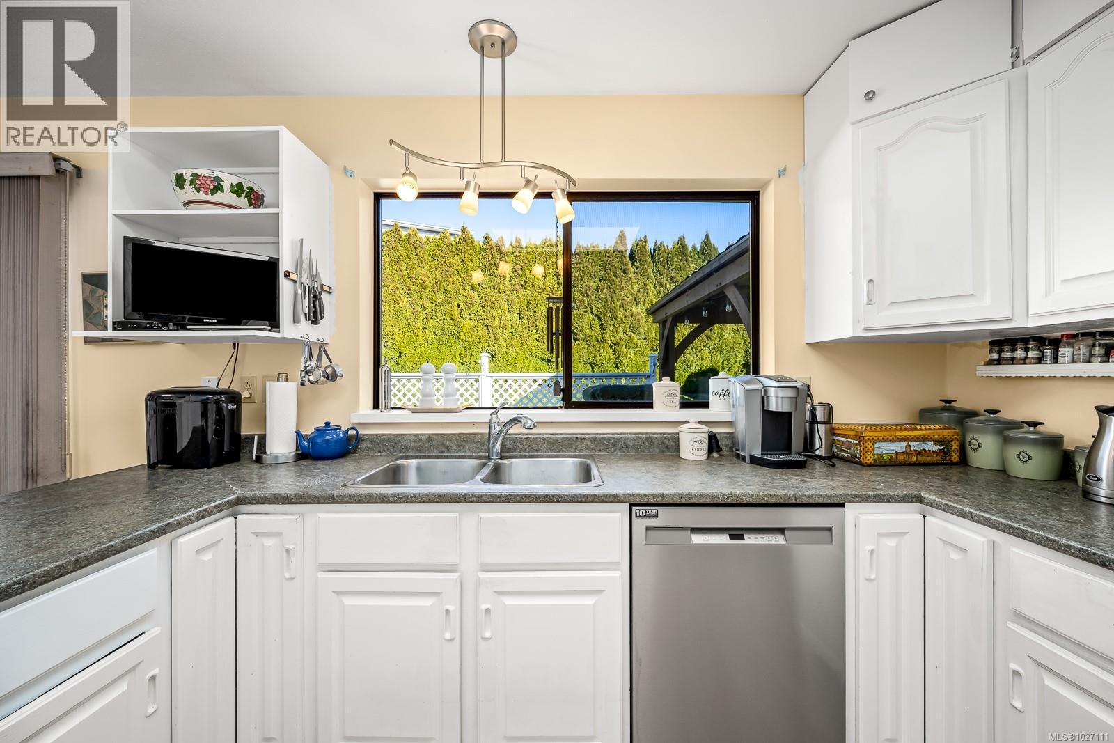 542 Washington Cres, Courtenay