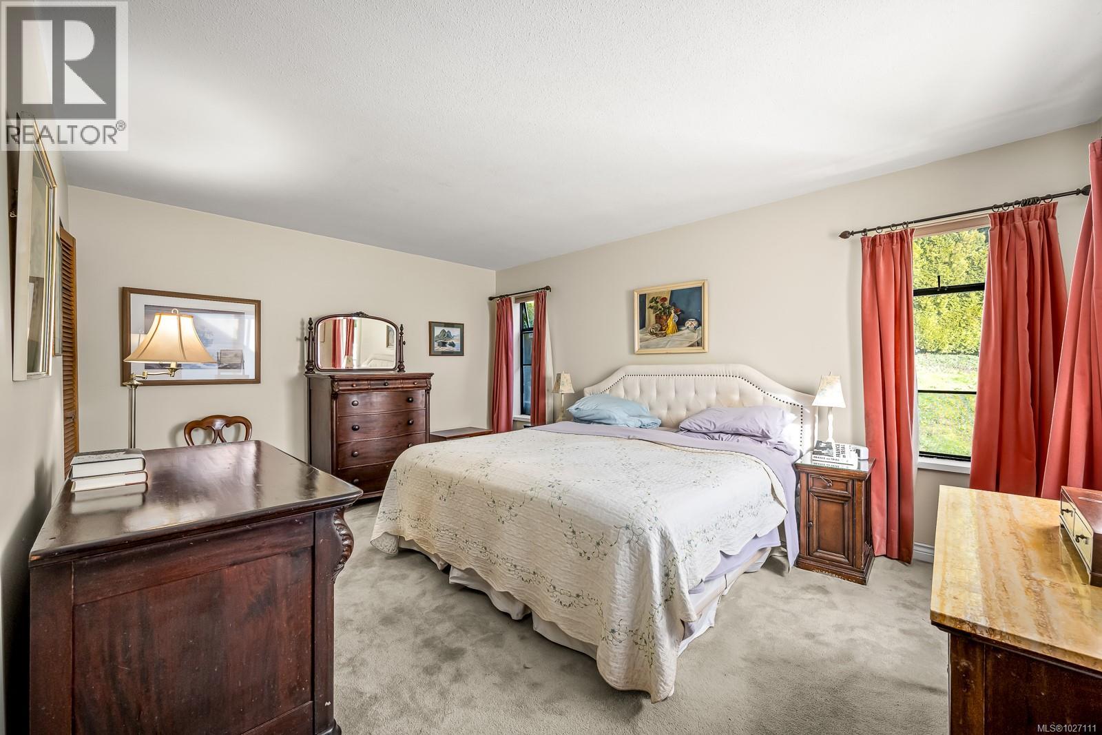 542 Washington Cres, Courtenay