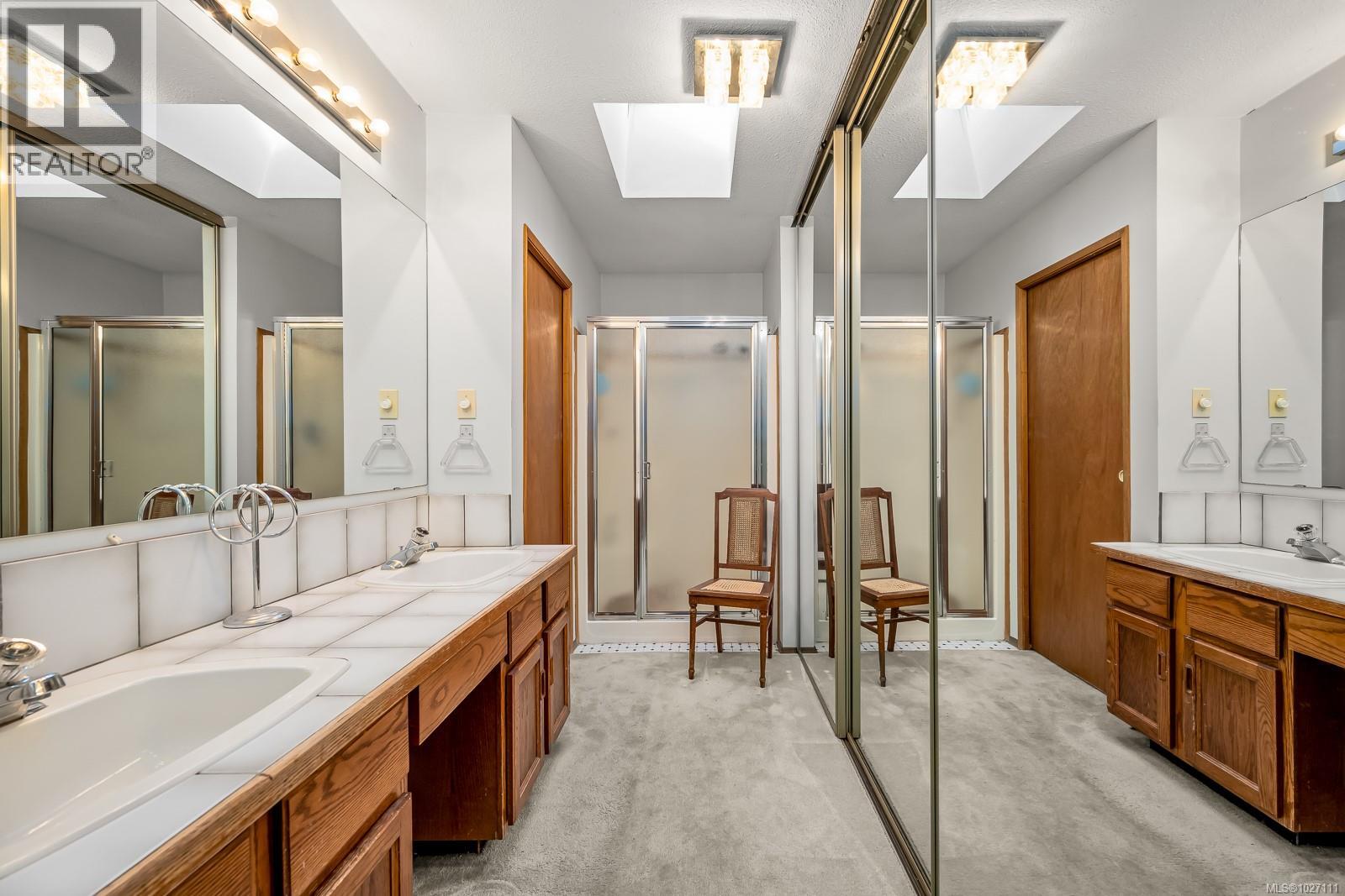 542 Washington Cres, Courtenay