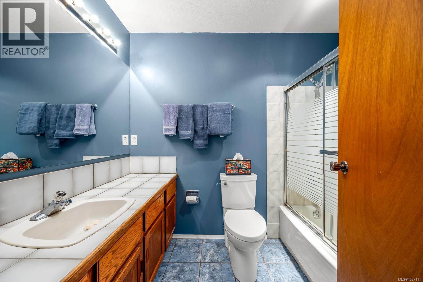 542 Washington Cres, Courtenay