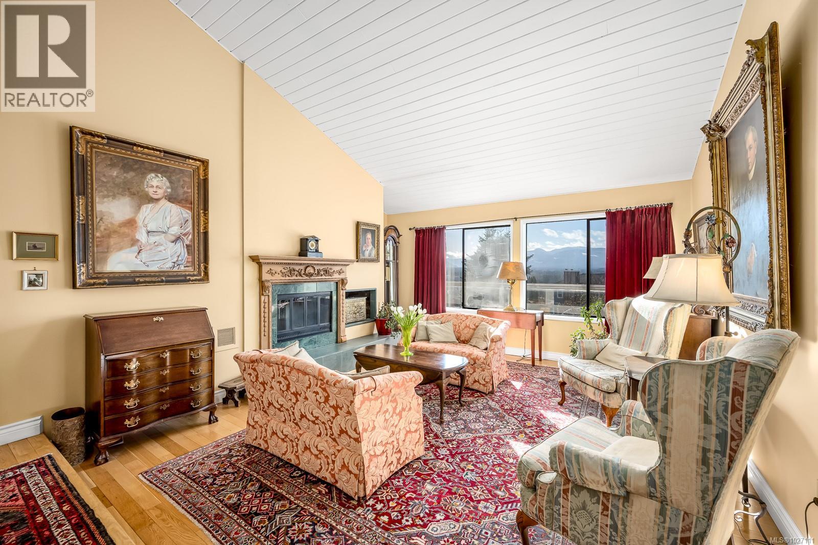 542 Washington Cres, Courtenay