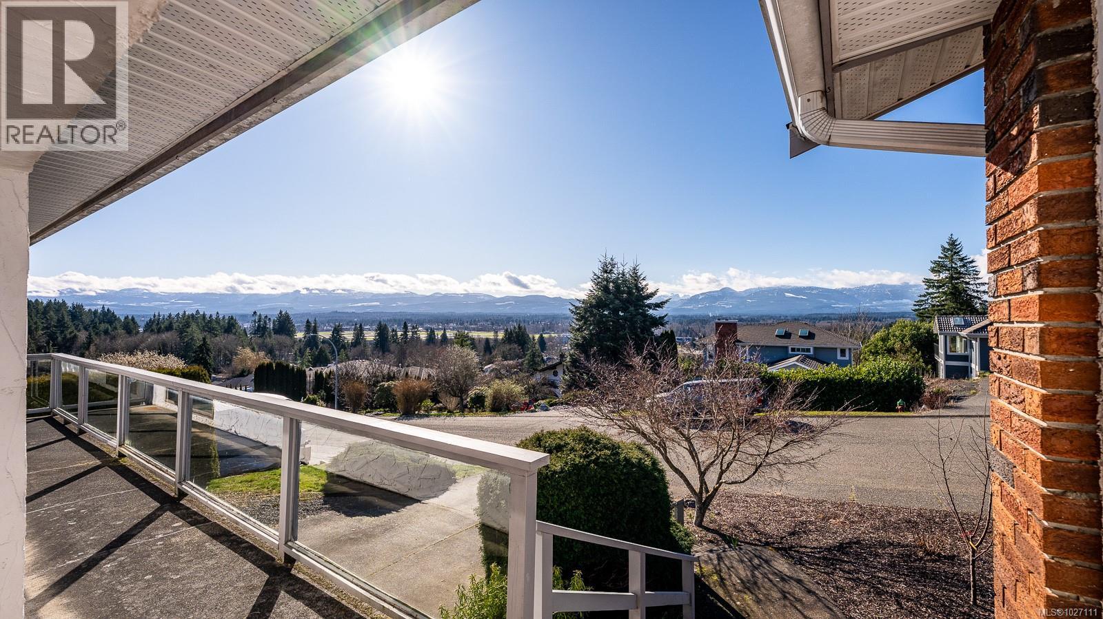 542 Washington Cres, Courtenay