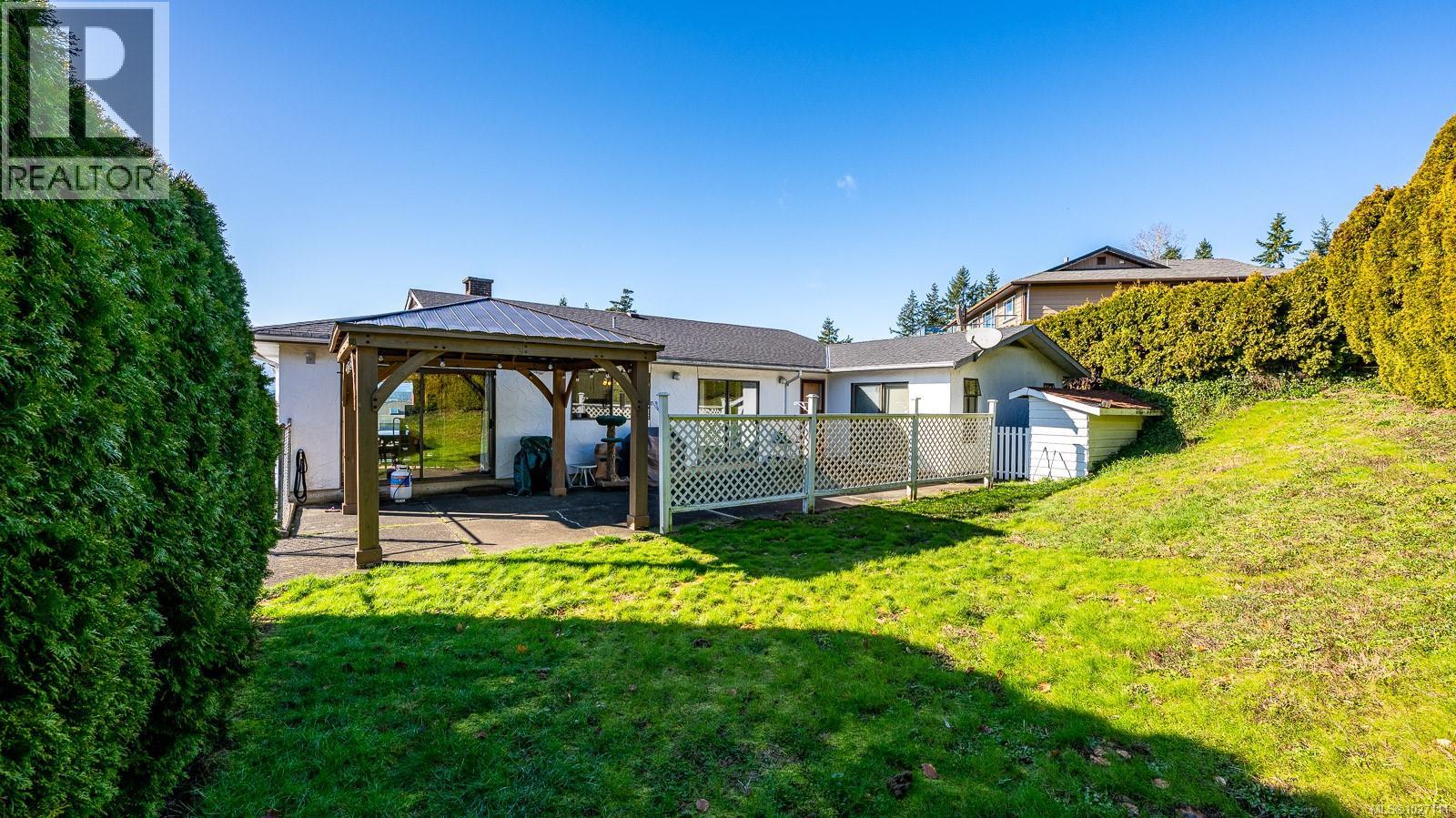 542 Washington Cres, Courtenay