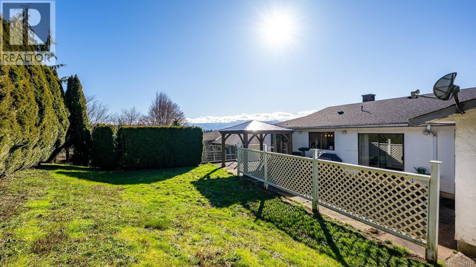 542 Washington Cres, Courtenay