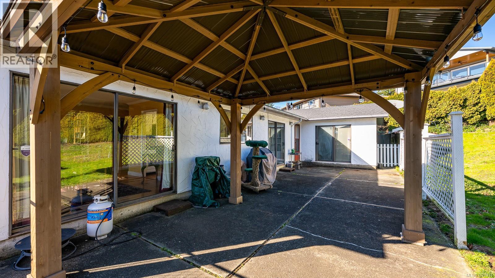 542 Washington Cres, Courtenay