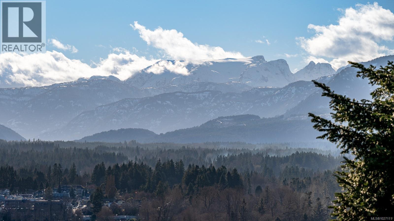 542 Washington Cres, Courtenay