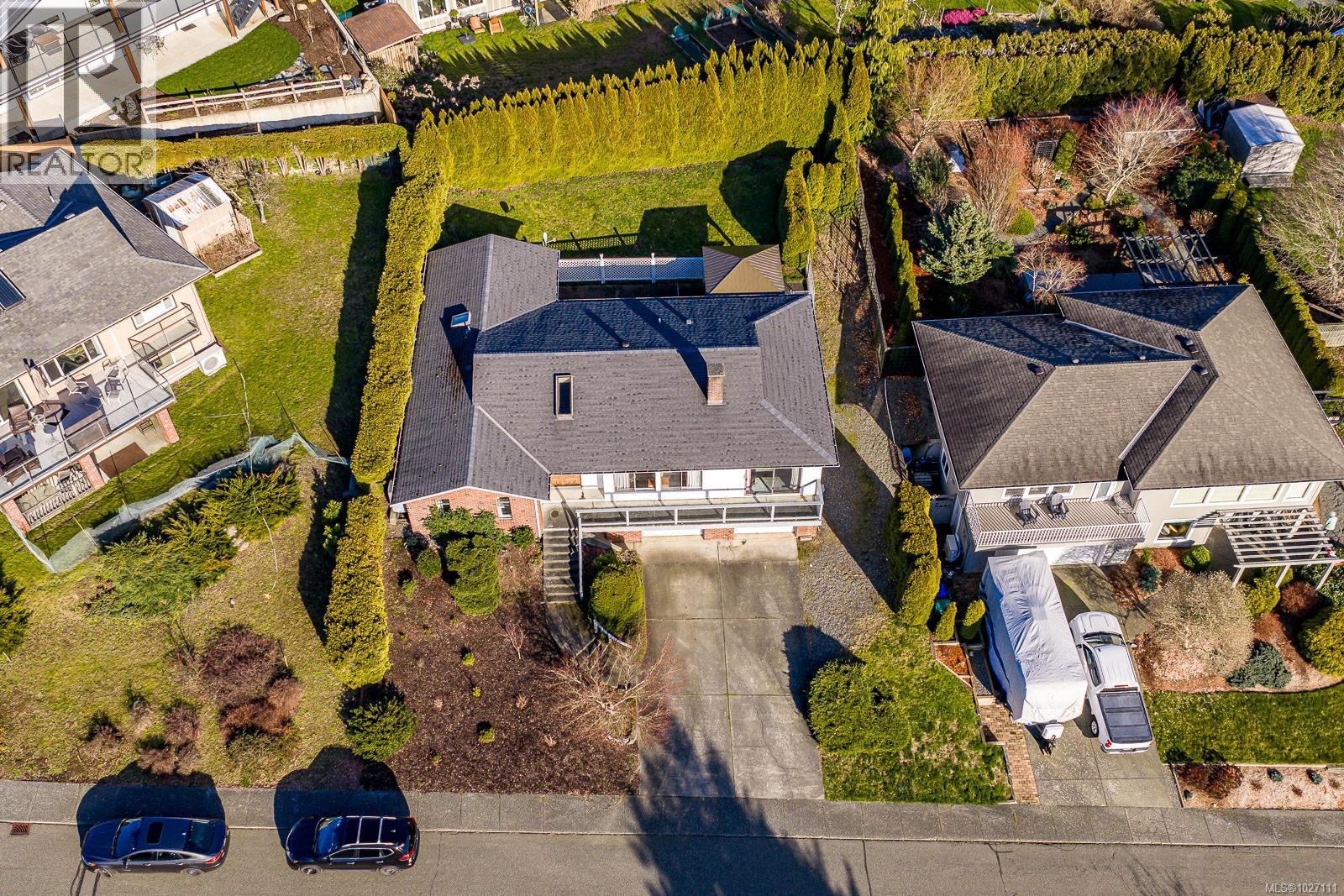 542 Washington Cres, Courtenay