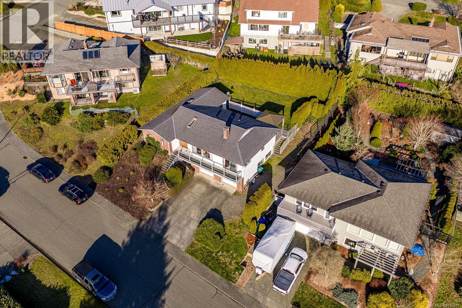 542 Washington Cres, Courtenay